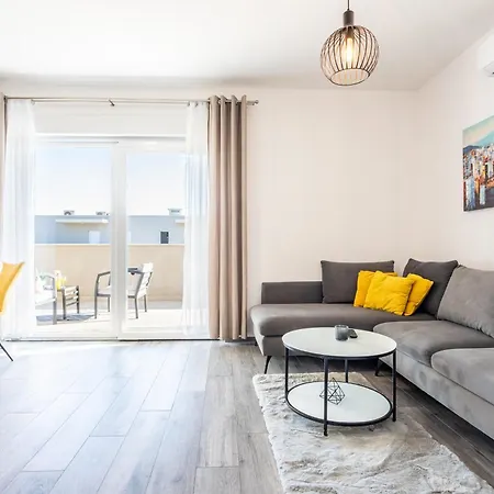 Апартаменты Luxury Penthouse Papic With Jacuzzi & The View Сплит