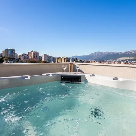 Daire Luxury Penthouse Papic With Jacuzzi & The View