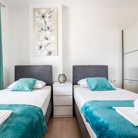 Apartment Luxury Penthouse Papic With Jacuzzi & The View *