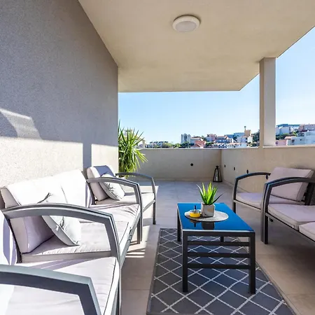 Luxury Penthouse Papic With Jacuzzi & The View Split
