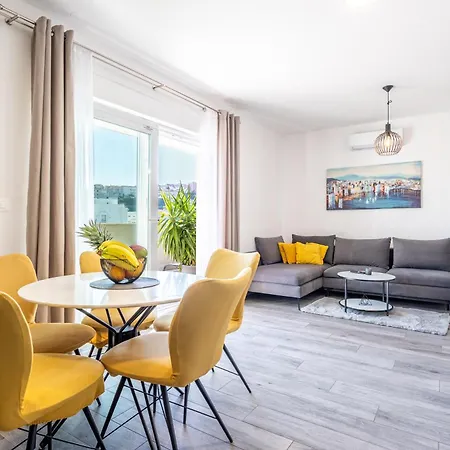 Luxury Penthouse Papic With Jacuzzi & The View Daire