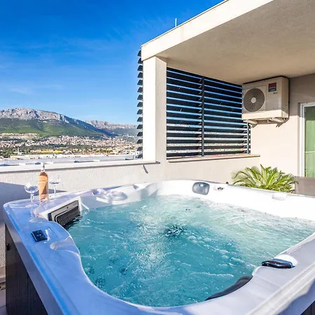 Apartment Luxury Penthouse Papic With Jacuzzi & The View Split