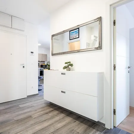 Luxury Penthouse Papic With Jacuzzi & The View * Spalato