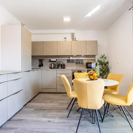 Luxury Penthouse Papic With Jacuzzi & The View Spalato