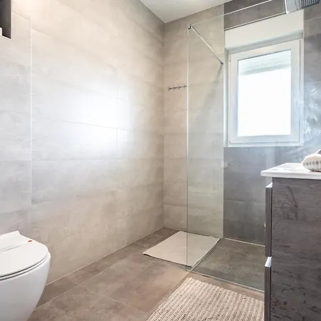 Luxury Penthouse Papic With Jacuzzi & The View * Spalato