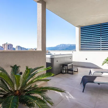 Appartamento Luxury Penthouse Papic With Jacuzzi & The View